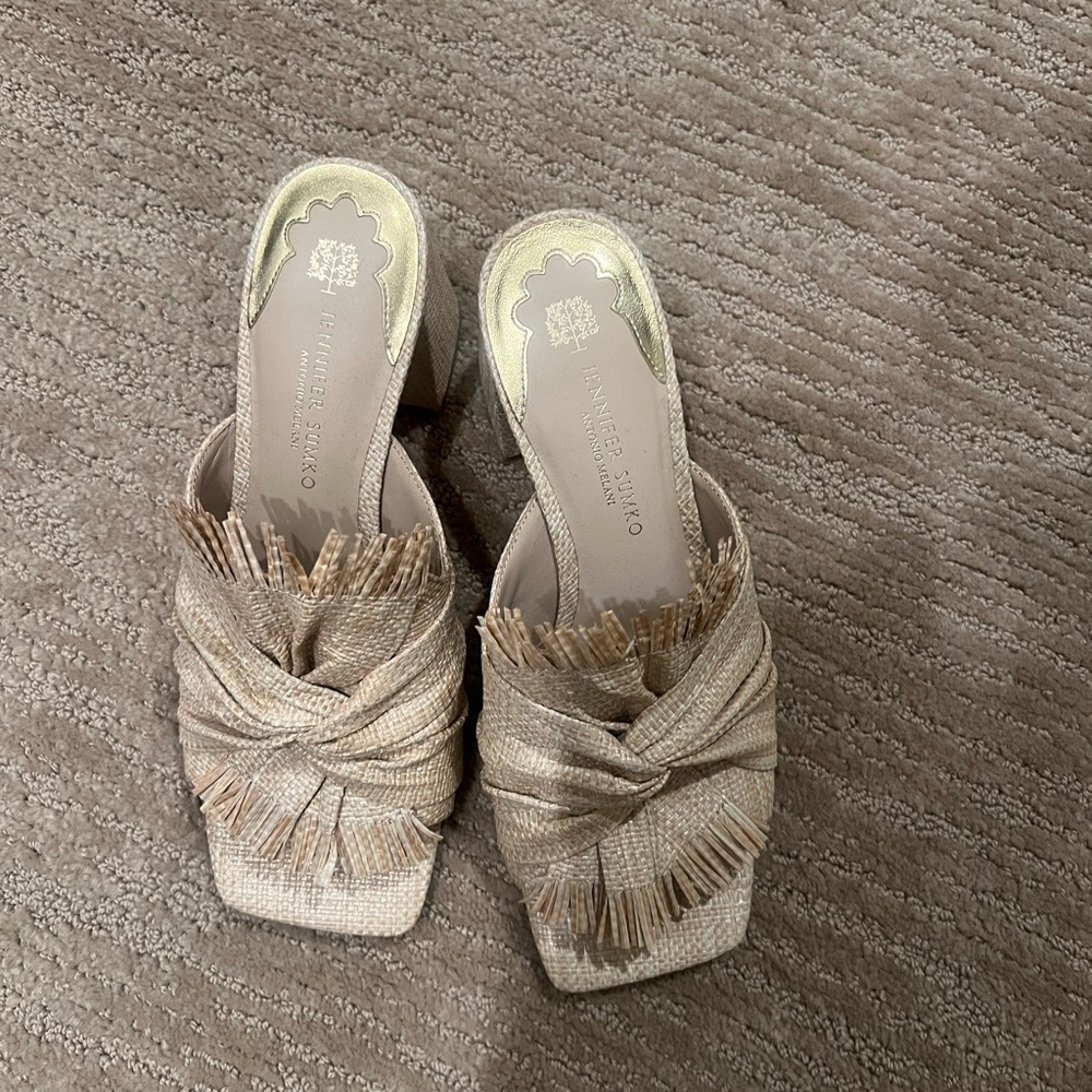 ANTONIO MELANI Women's Cream Textured Mules
